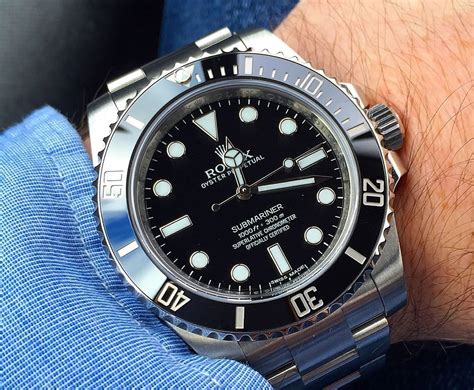 m 114060 rolex peso|rolex submariner model 114060.